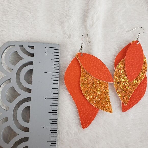 Leather leaf and Sequins Drop Earrings - Picture 3 of 3